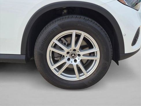 Used 2025 Mercedes-Benz GLC 300 image 22