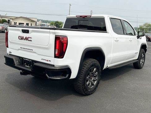 Used 2024 GMC Sierra 1500 AT4X image 13