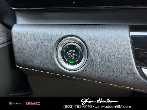 Used 2024 Cadillac Escalade Premium Luxury RWD image 30