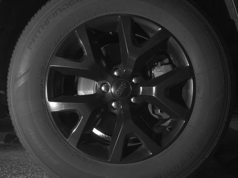 Used 2015 Jeep Cherokee Trailhawk w/ Leather Interior Group image 11