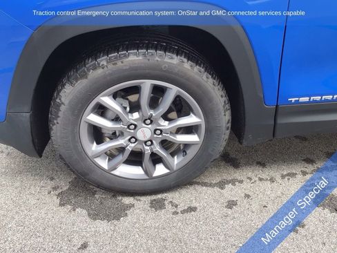 Used 2024 GMC Terrain SLT w/ LPO, Floor Liner Package AWD/4WD image 11