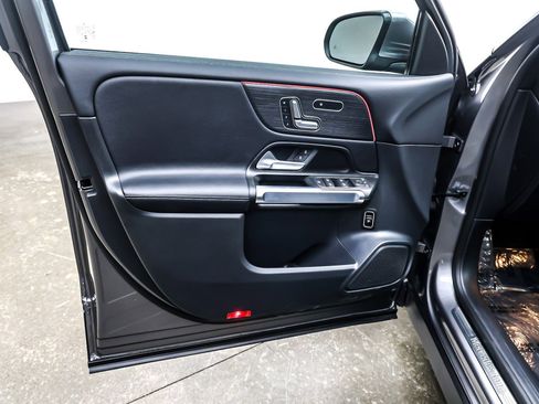 Certified 2025 Mercedes-Benz GLB 250 image 22