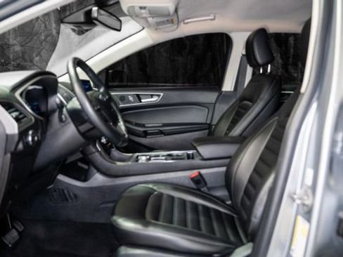 Used 2021 Ford Edge SEL image 3