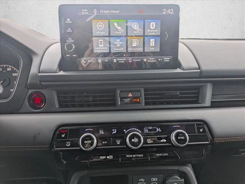 New 2025 Honda Pilot TrailSport image 12