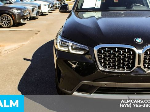 Used 2025 BMW X4 xDrive30i w/ Premium Essential Package image 11