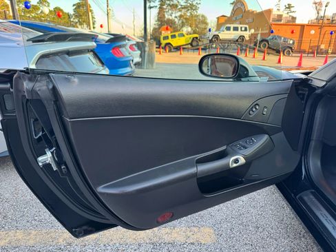 Used 2010 Chevrolet Corvette Coupe w/ Preferred Equipment Group image 17