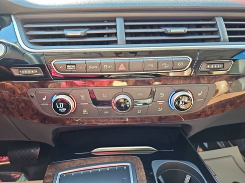 Used 2018 Audi Q7 3.0T Premium Plus image 30