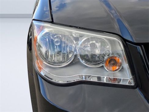 Used 2020 Dodge Grand Caravan SXT image 9