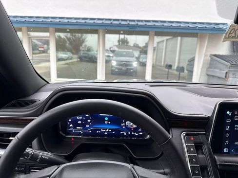 Used 2022 Chevrolet Suburban Premier w/ Max Trailering Package image 13