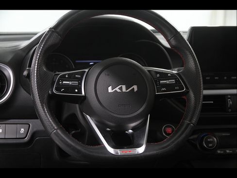 Used 2022 Kia Forte GT FWD image 7