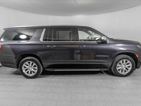 Used 2023 Chevrolet Suburban Premier image 9