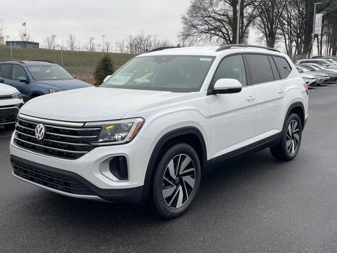 New 2026 Volkswagen Atlas SE FWD image 3