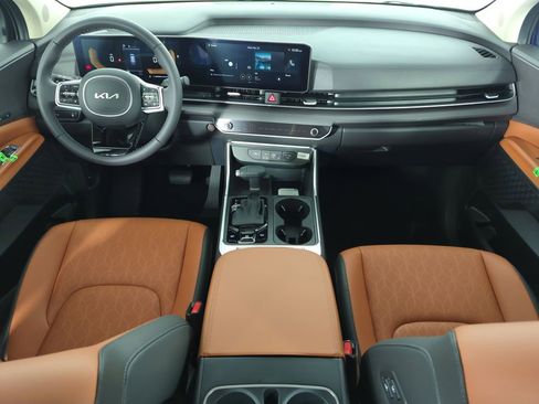 New 2026 Kia Carnival EX image 15