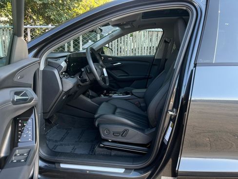 Used 2025 Audi Q6 e-tron Premium Plus w/ Premium Plus AWD/4WD image 3