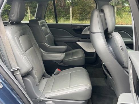Used 2020 Lincoln Aviator Reserve w/ Equipment Group 202A AWD/4WD image 17