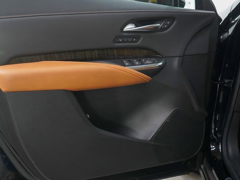 Used 2023 Cadillac XT4 Sport w/ Sun And Sound Package image 19