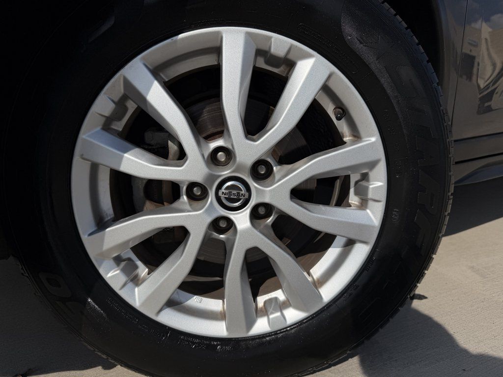 Used 2019 Nissan Rogue SV FWD image 10