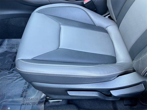 Used 2021 Subaru Crosstrek 2.5i Sport w/ Moonroof Package image 19