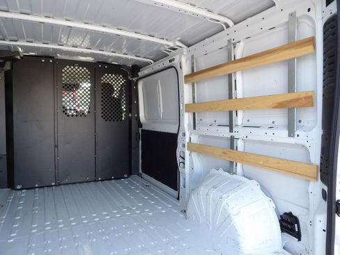 Used 2025 RAM ProMaster 2500 w/ U-Haul Equipment Group FWD image 45