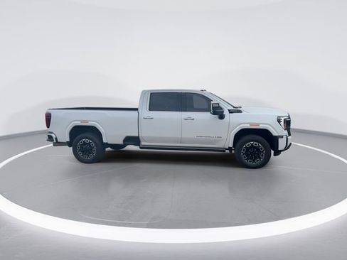 Used 2024 GMC Sierra 3500 Denali Ultimate AWD/4WD image 8