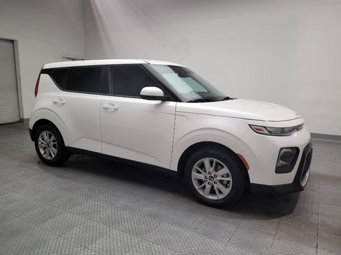 Used 2022 Kia Soul LX FWD image 11