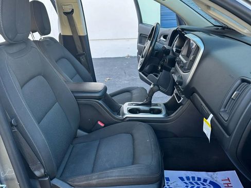 Used 2019 Chevrolet Colorado LT w/ LT Convenience Package image 9