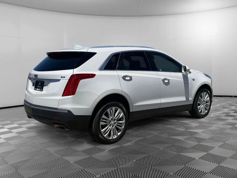 Used 2017 Cadillac XT5 Premium Luxury FWD image 5