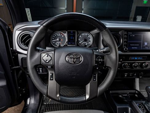 Used 2023 Toyota Tacoma TRD Off-Road image 17