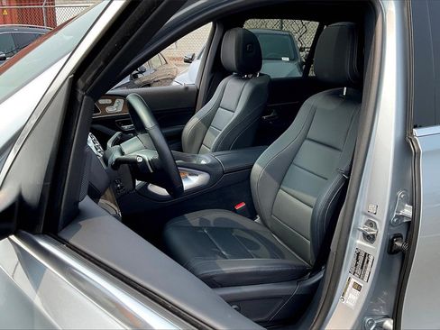 Used 2025 Mercedes-Benz GLE 350 4MATIC image 17