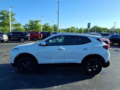 Used 2024 Buick Encore GX Sport Touring w/ Comfort Package AWD/4WD image 10