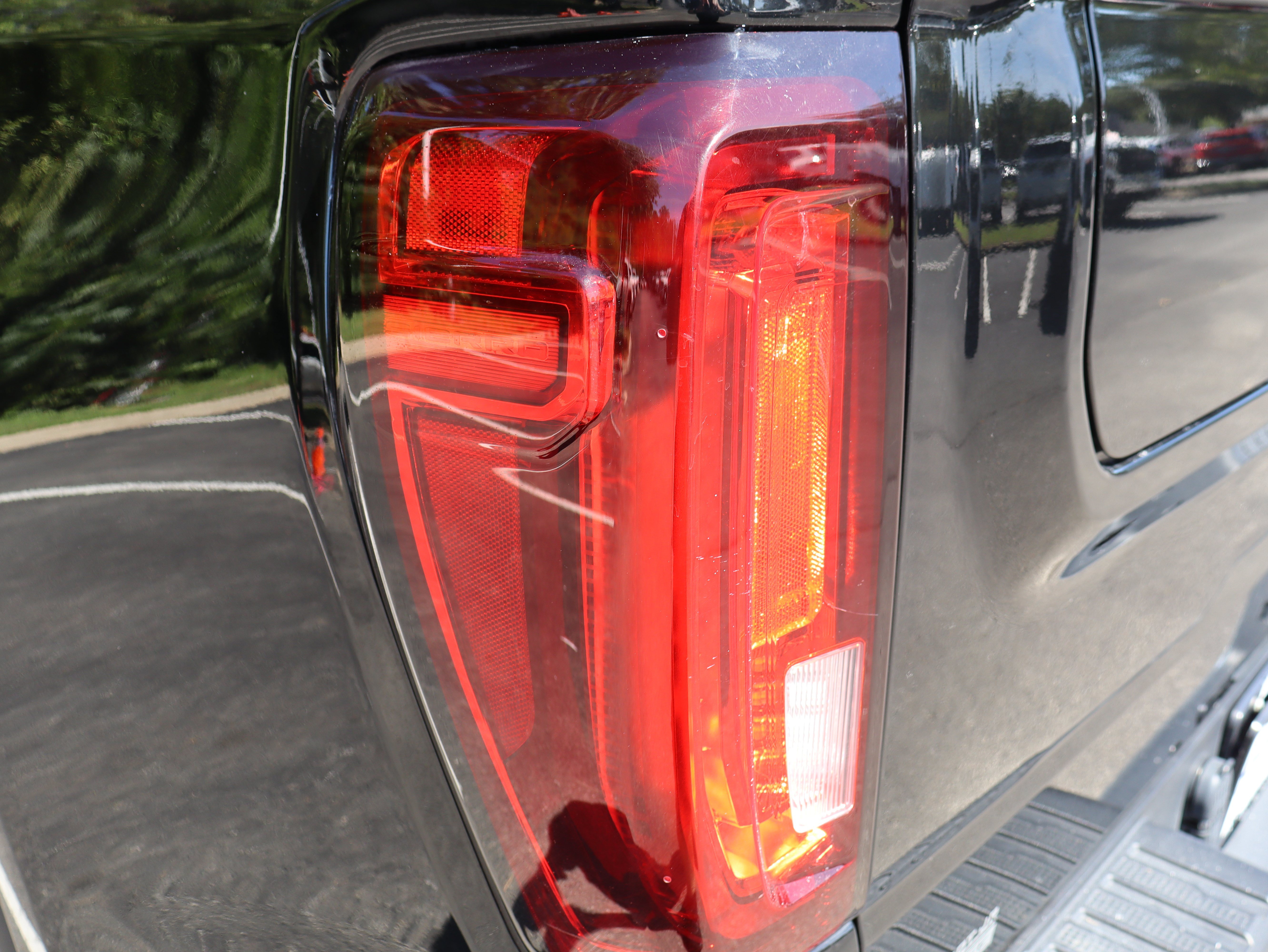 Used 2025 GMC Sierra 1500 SLT RWD image 45