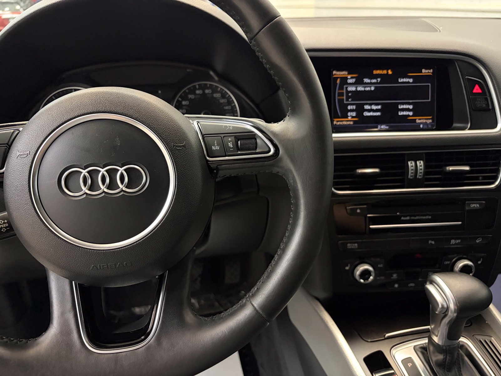 Used 2017 Audi Q5 2.0T Premium Plus w/ Technology Package AWD/4WD image 17