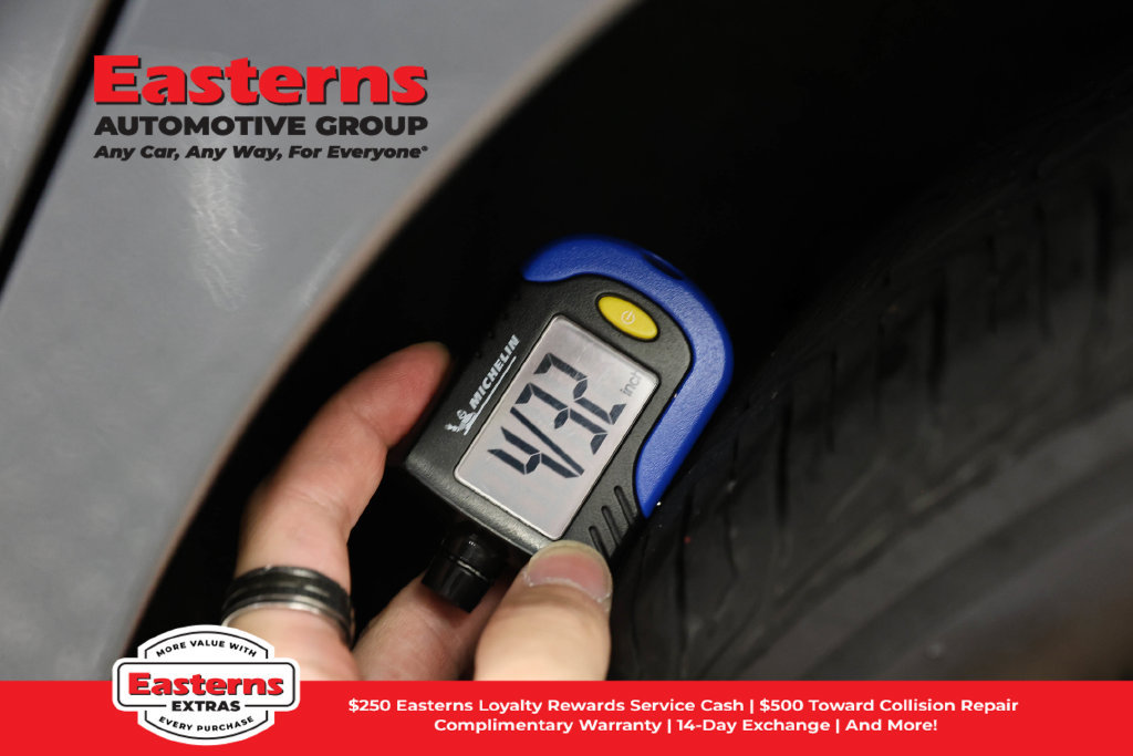 Used 2025 Volkswagen Jetta SE FWD image 26