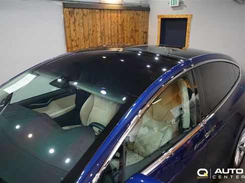 Used 2019 Tesla Model X 75D AWD/4WD image 8