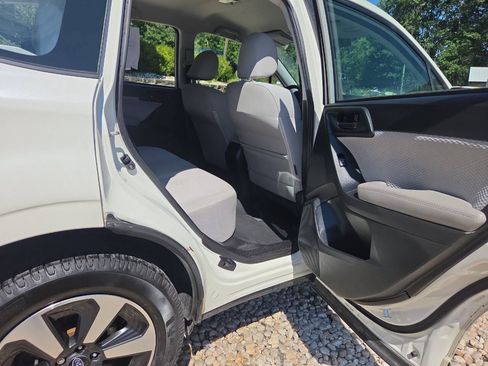 Used 2018 Subaru Forester 2.5i w/ Alloy Wheel Package AWD/4WD image 19