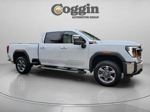 New 2026 GMC Sierra 3500 SLT w/ SLT Premium Package image 15