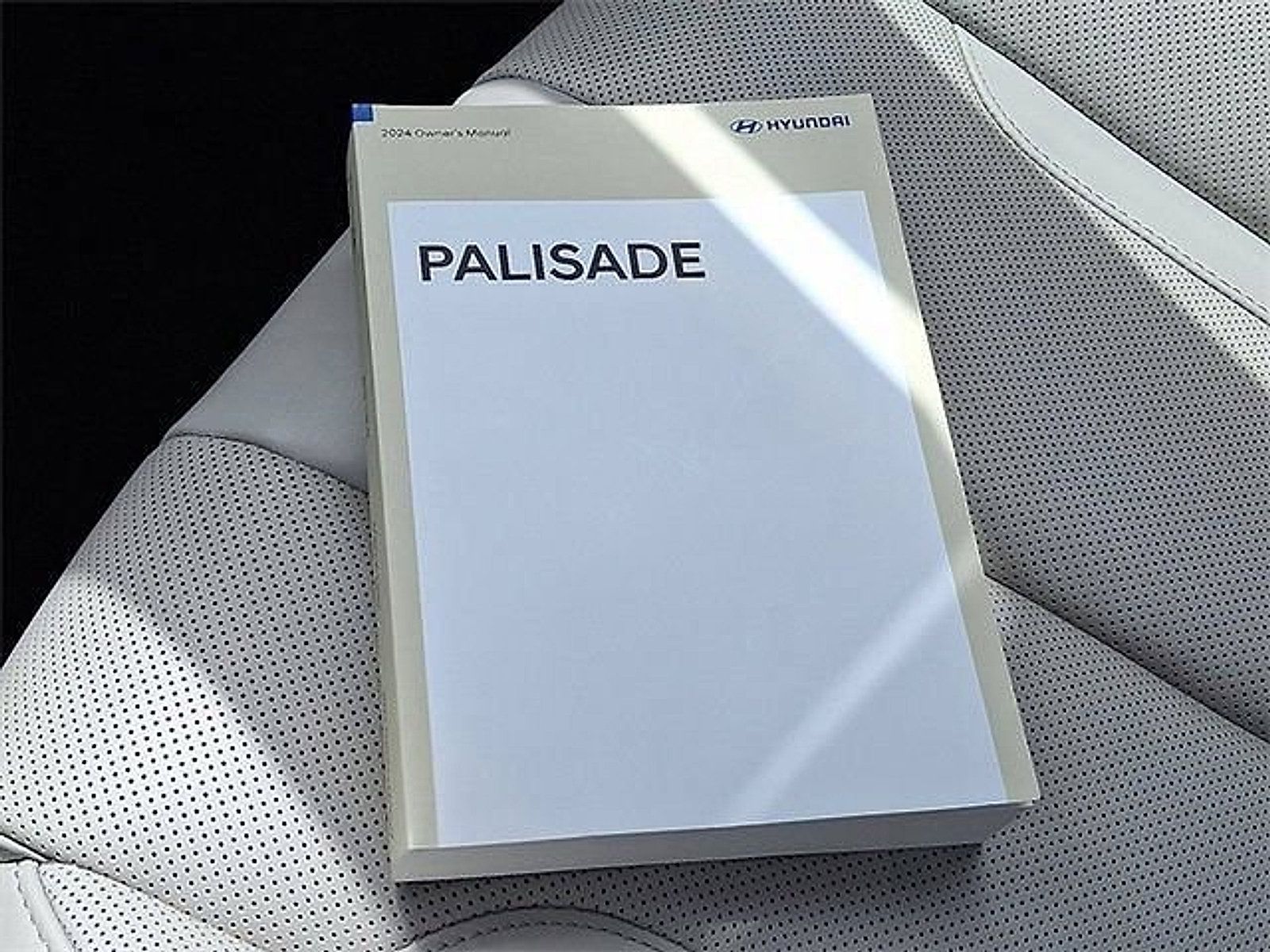Certified 2024 Hyundai Palisade Calligraphy AWD/4WD image 28