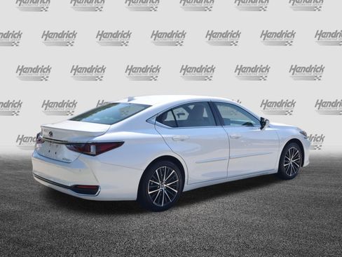 Used 2025 Lexus ES 300h w/ Premium Package FWD image 9