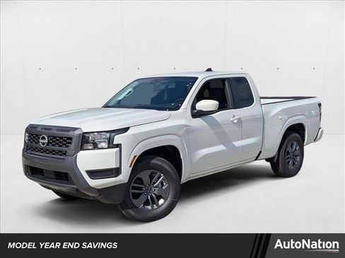New 2025 Nissan Frontier SV image 1