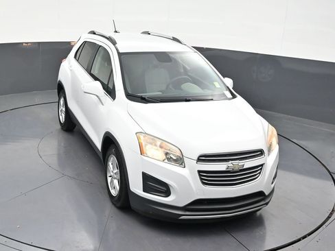 Used 2016 Chevrolet Trax LT FWD image 23