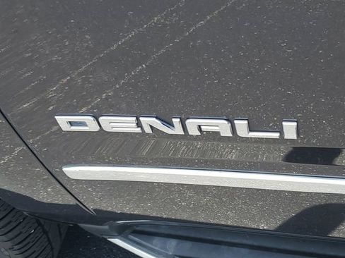 Used 2016 GMC Yukon Denali w/ Open Road Package AWD/4WD image 12