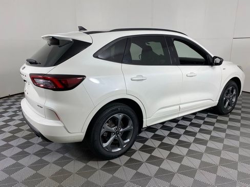 Used 2024 Ford Escape ST-Line image 5