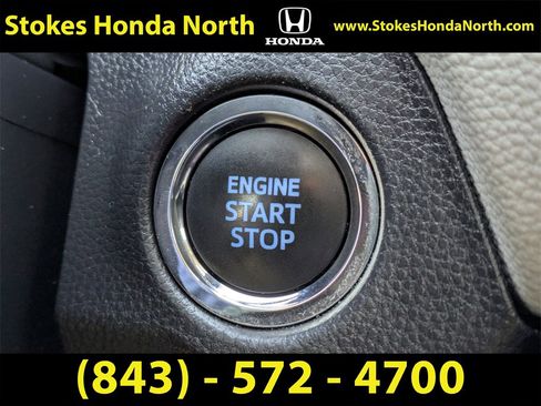 Used 2022 Toyota RAV4 XLE Premium image 28