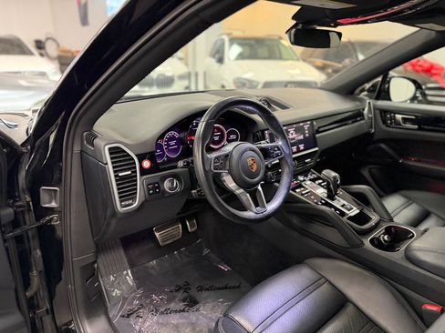 Used 2021 Porsche Cayenne S w/ Premium Package AWD/4WD image 18