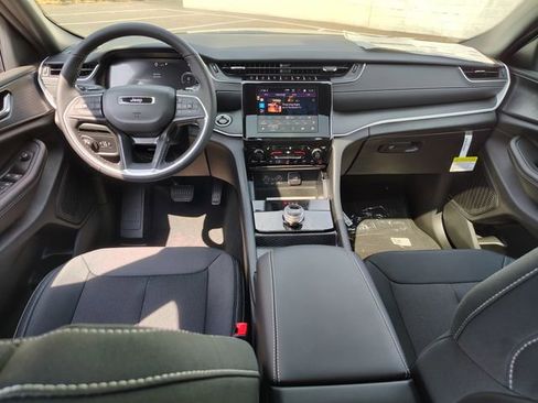 New 2025 Jeep Grand Cherokee L Laredo w/ Luxury Tech Group I image 16