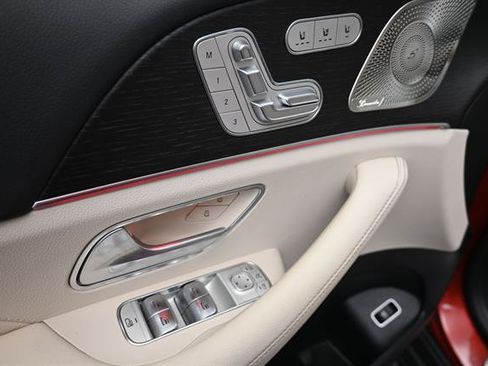 Used 2025 Mercedes-Benz GLE 350 4MATIC image 6