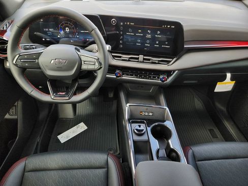 New 2026 Chevrolet Equinox RS w/ LPO, Floor Liner Package FWD image 18