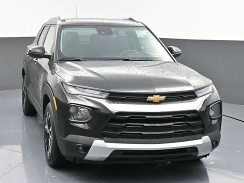 Certified 2023 Chevrolet TrailBlazer LT image 2