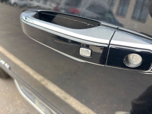 Used 2019 Chevrolet Suburban Premier image 50