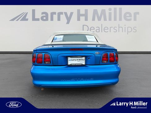 Used 1998 Ford Mustang Convertible RWD image 4